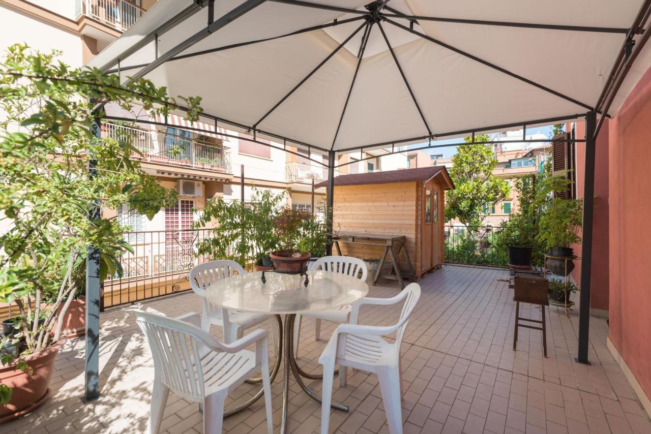 Bed and Breakfast Cornelia Penthouse Рим Екстер'єр фото