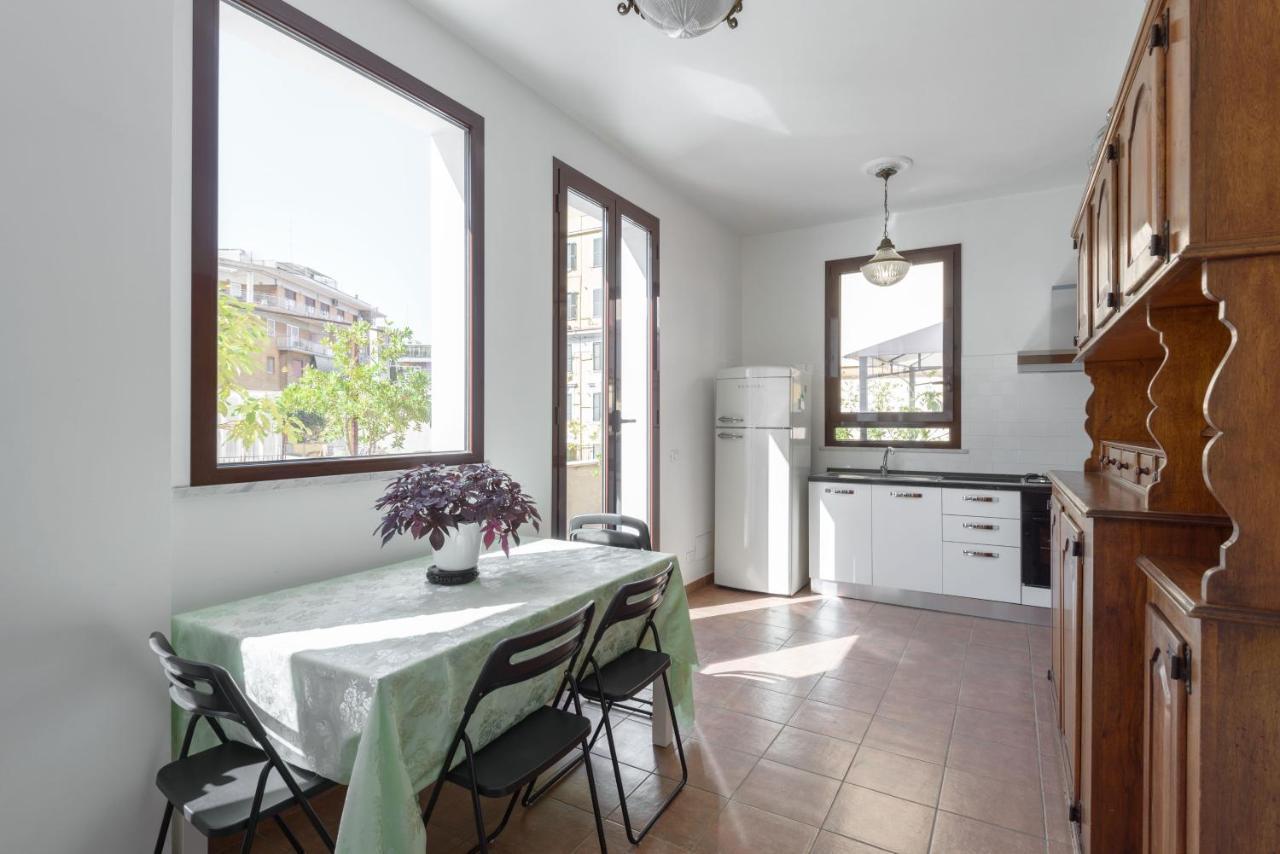 Bed and Breakfast Cornelia Penthouse Рим Екстер'єр фото